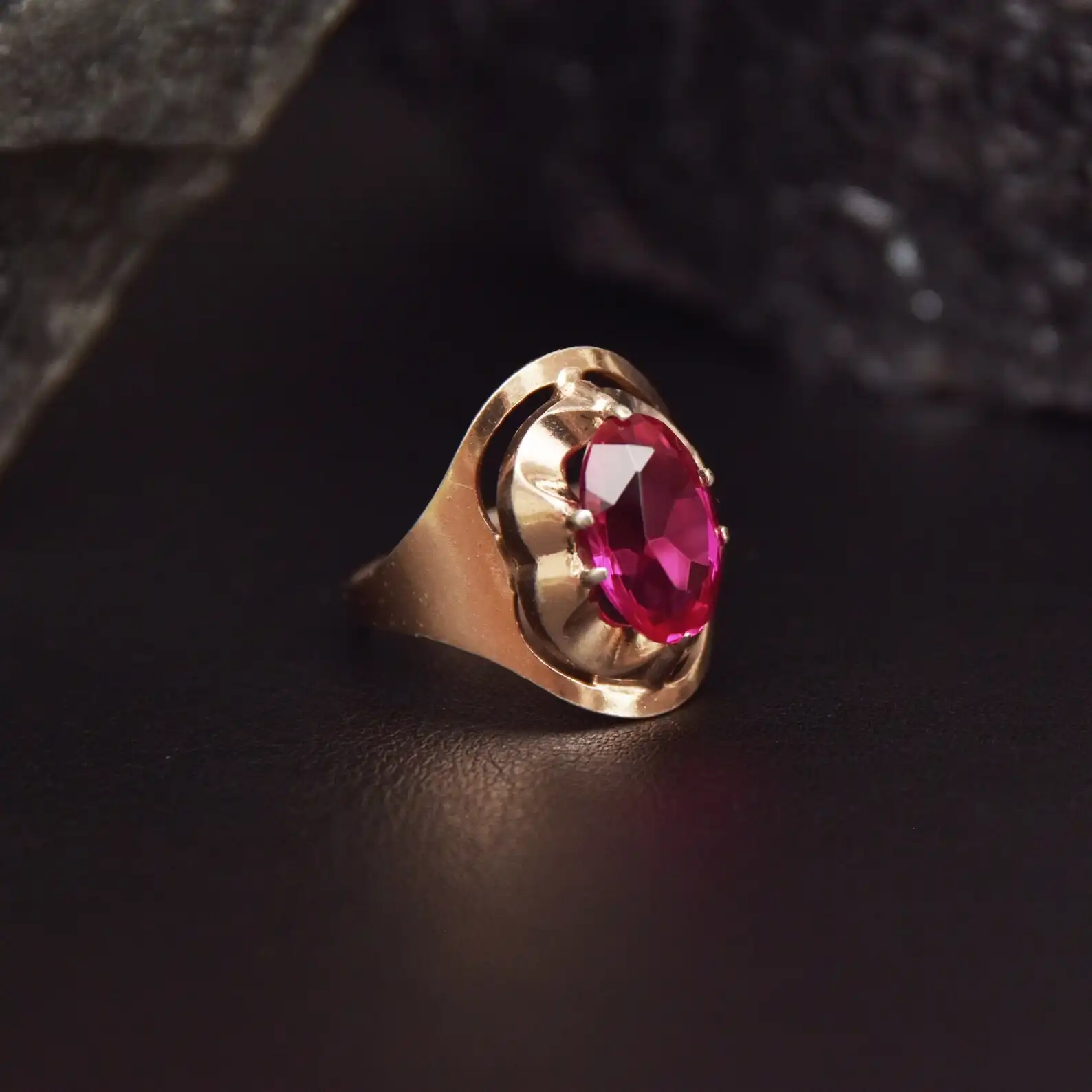 انگشتر یاقوت