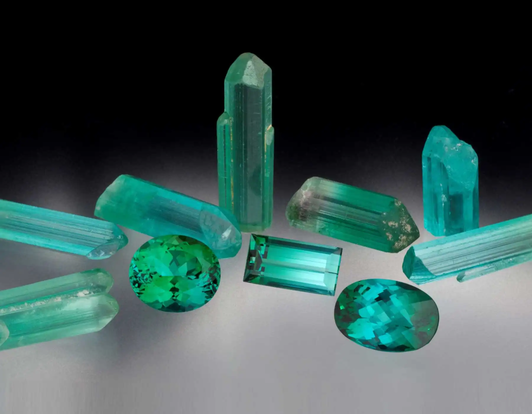 سنگ تورمالین پارایبا