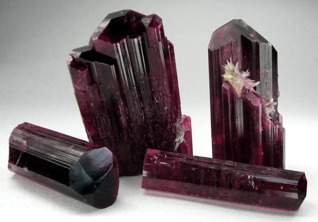 تشخیص سنگ تورمالین