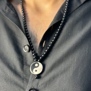 گردنبند طرح اونیکس و مهره ی تبتی