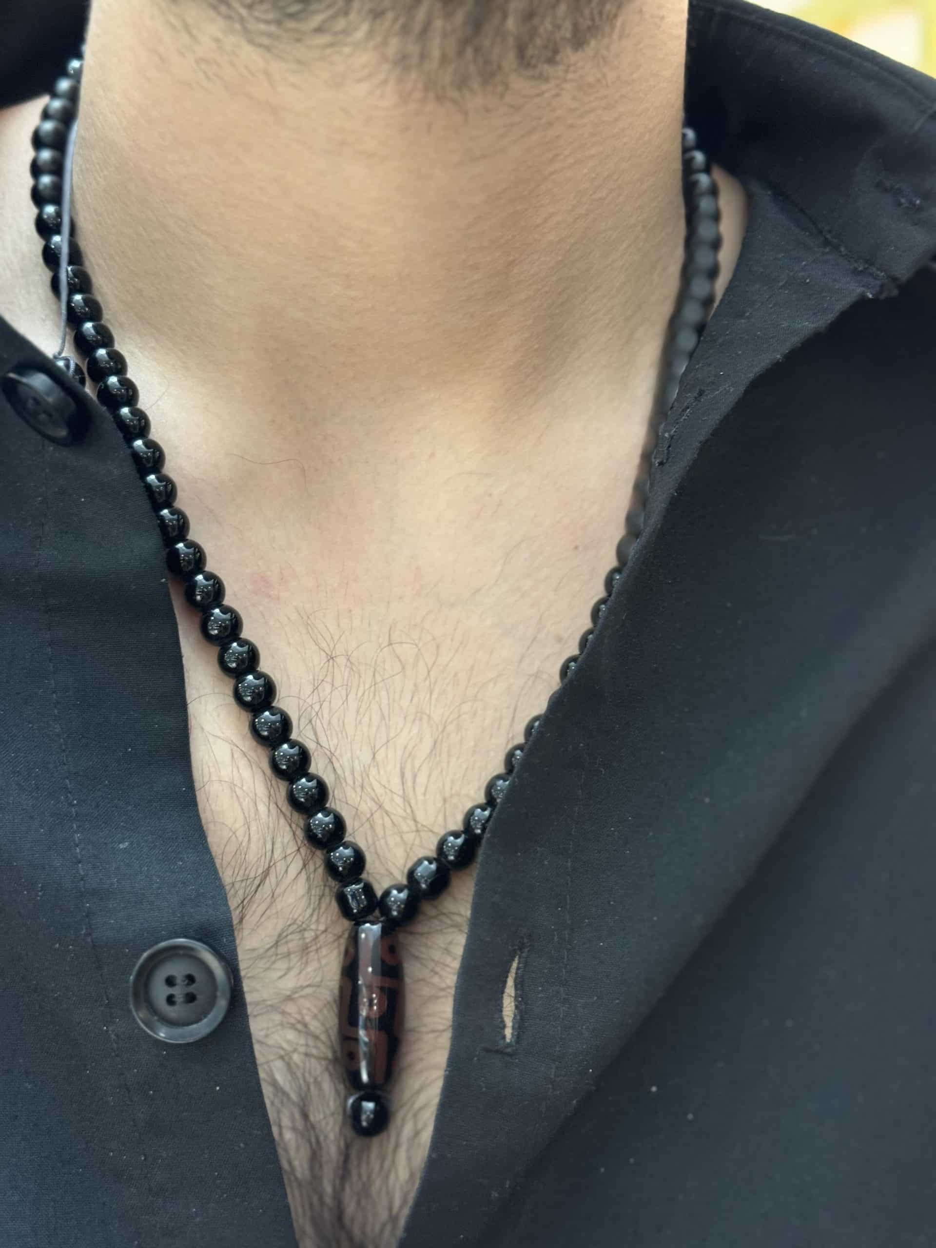 گردنبند طرح اونیکس و مهره ی تبتی گردنبند طرح اونیکس و مهره ی تبتی